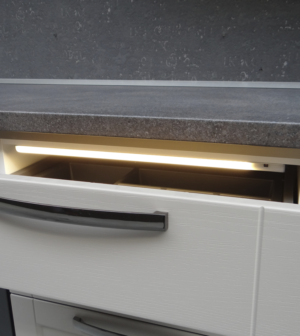 Sistem de lumini cu LED pentru sertar